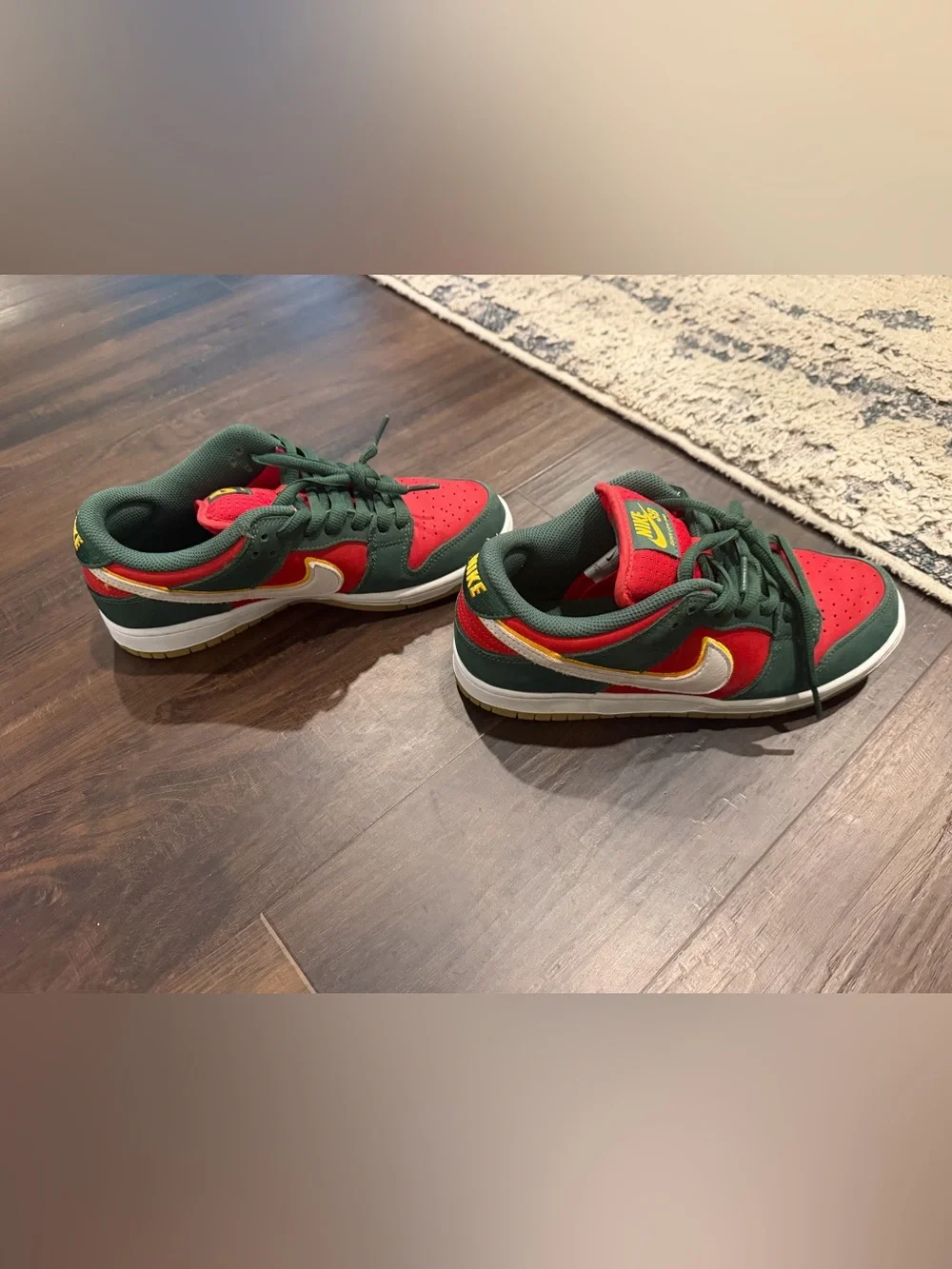 Nike SB Dunk Low Pro Mystic Red Gorge Green FZ1287-300 Men’s Size 6.5